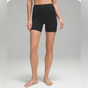 Lululemon Align High Rise Short 6” - black